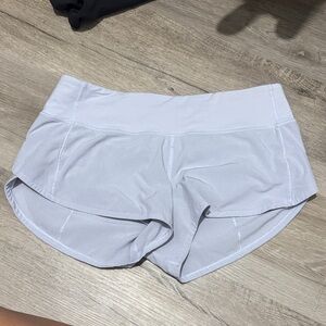 Lululemon low rise speed up shorts 2.5 inch inseam - euc